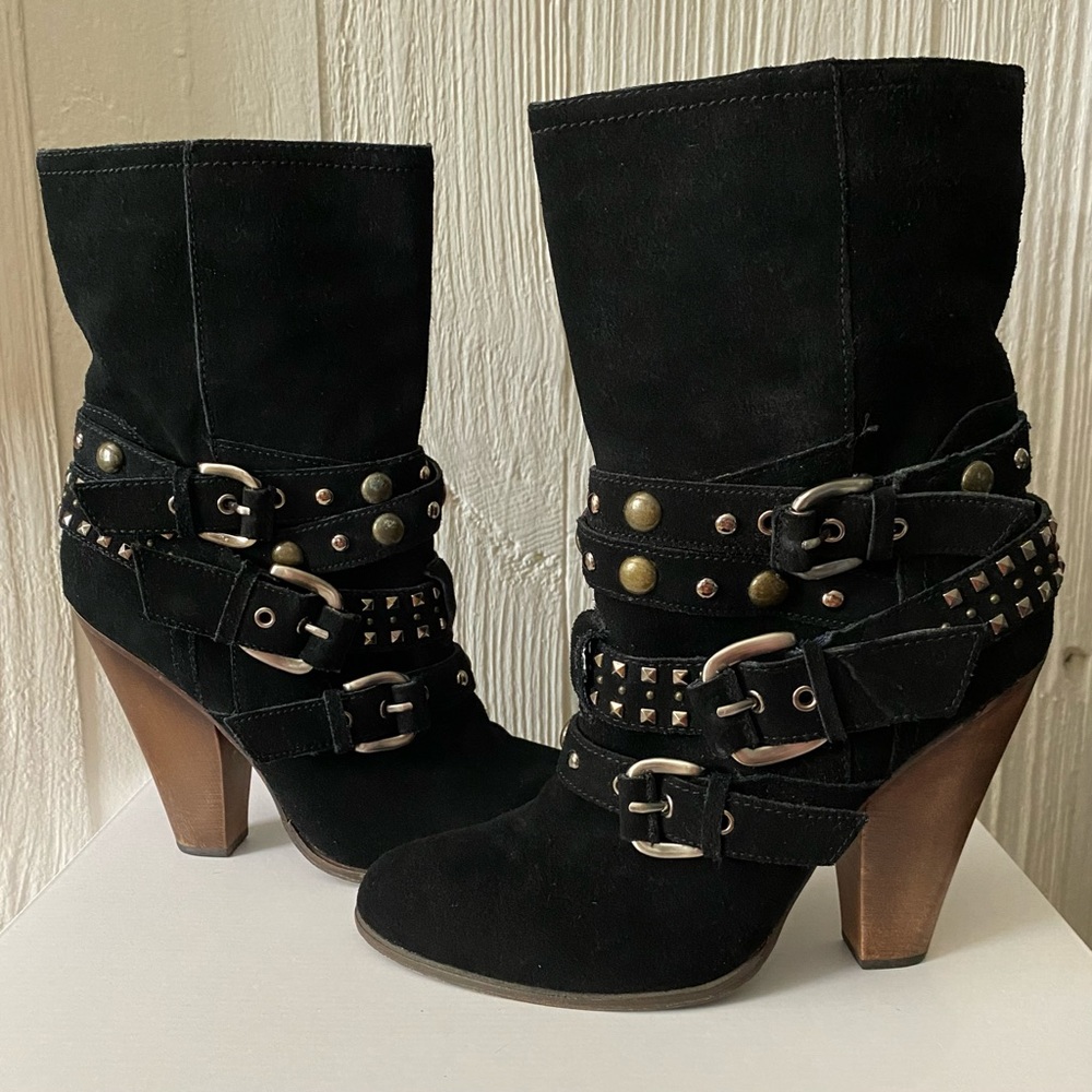 Steve Madden Black Studded Suede Rustik Boots with Chunky Block Heel Size 8.5M - Picture 1 of 16